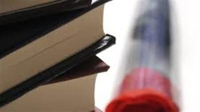 فيضٌ من المشاعرِ: أروع ما قيل في الغزلِ
